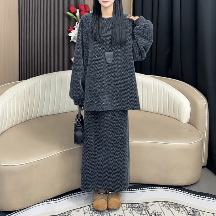 慵懒风冬季套装女时髦气质加厚套头长袖上衣高腰半身裙保暖两件套