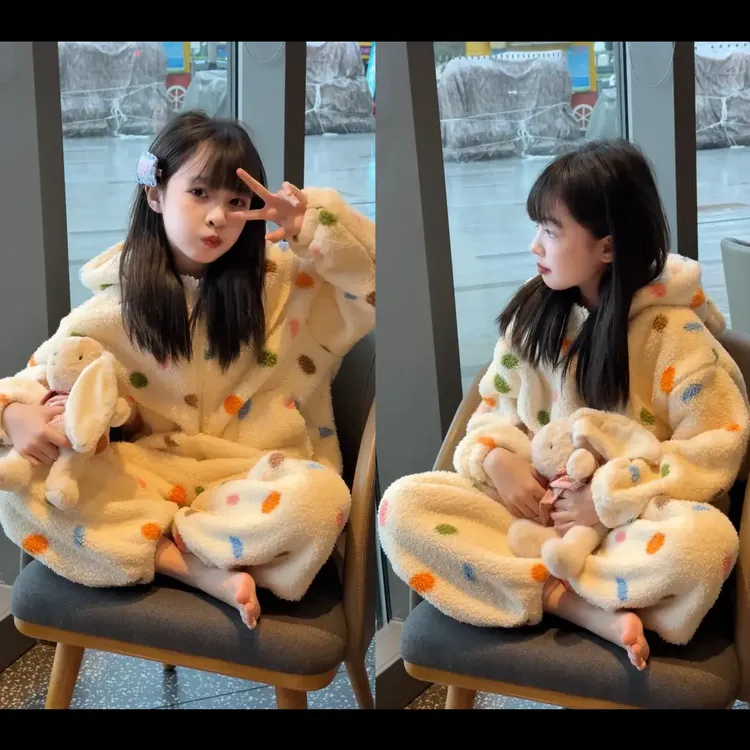 女童连帽双面绒彩色波点家居服2025秋冬新款洋气加厚珊瑚两件套