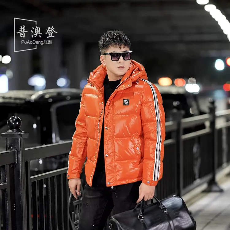 2025男士羽绒服冬季新款时尚潮流百搭休闲徽章织带款保暖连帽外套