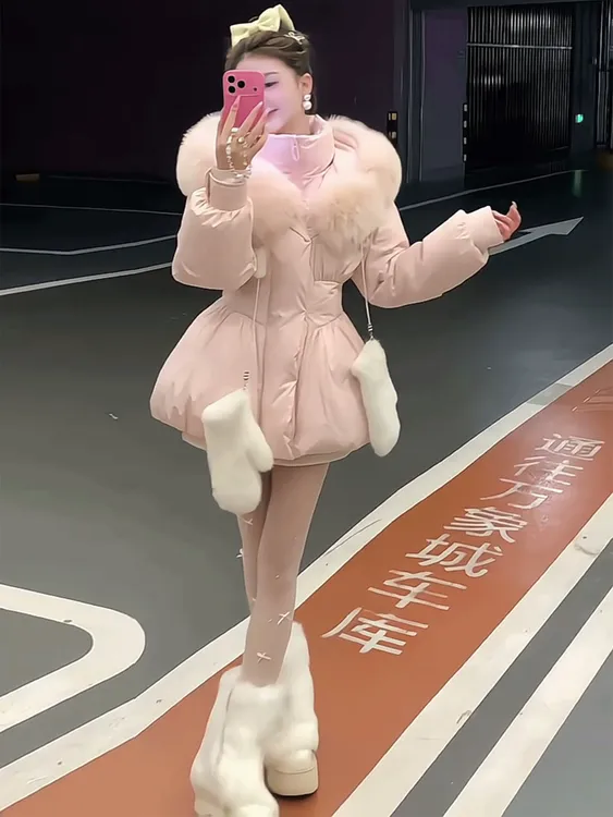 韩版时尚甜美风气质高级感毛领棉服女款2025冬季新款收腰连帽外套