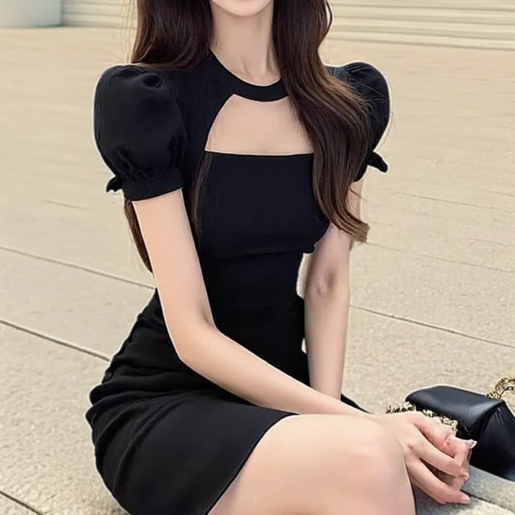 夏季挂脖黑色短袖包臀连衣裙性感风显瘦辣妹洋气修身逛街约会女装