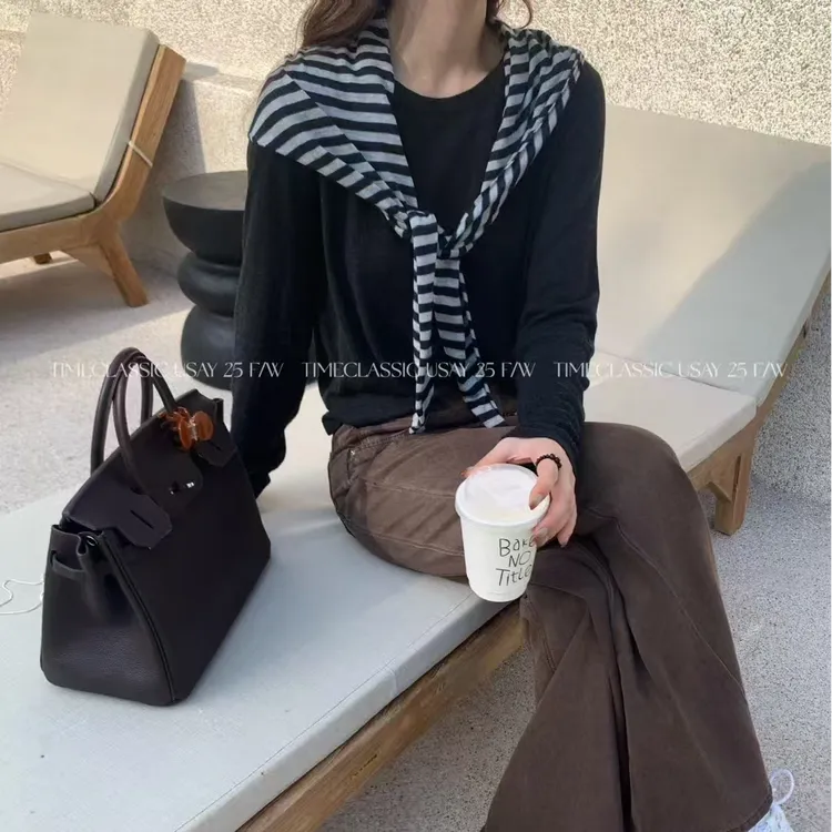 学院风灰色条纹披肩长袖针织衫女秋季韩系穿搭chic别致慵懒风上衣
