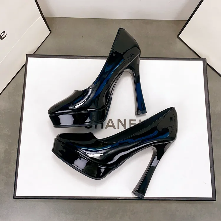 法式防水台高跟鞋女简约圆头粗跟漆皮百搭不累脚配晚礼服宴会单鞋