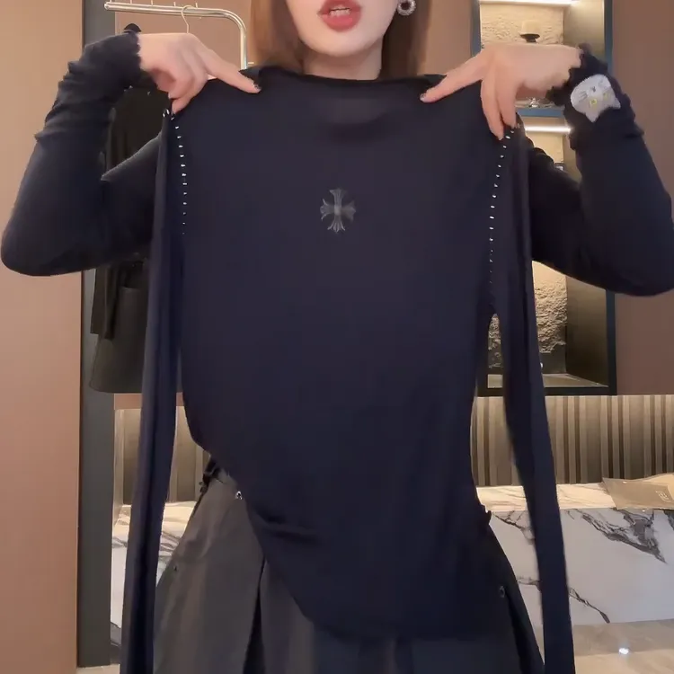 【十字花】秋冬季流光时尚修身流行轻奢印花T恤正肩上衣LK2508337