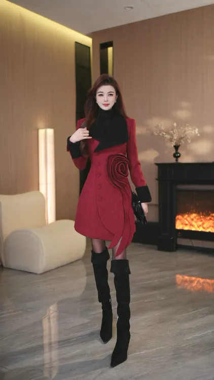 罗曼定制 原创设计红色女翻领短款冬季气质玫瑰花连衣裙羽绒大衣