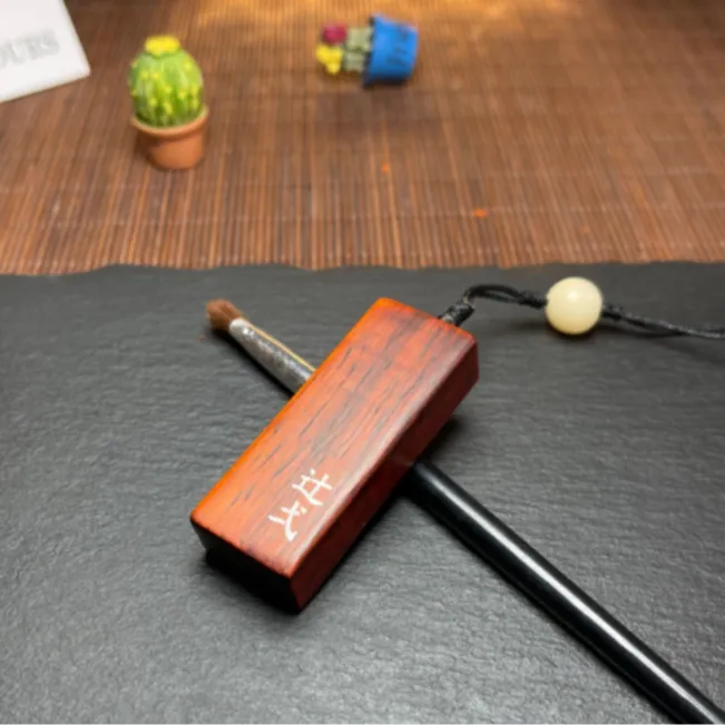 檀木挂件纯手工雕刻镶银送礼汽车挂件