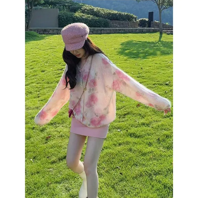 早秋流行韩系穿搭粉色花朵毛衣开衫女秋冬宽松慵懒风针织外套上衣