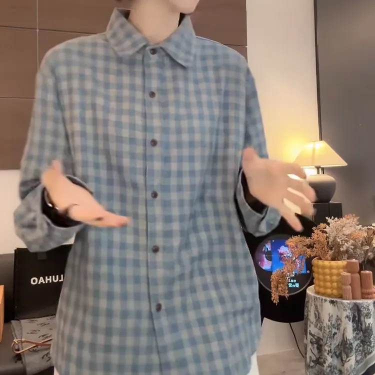 秋冬新款韩系小众设计极简风浅蓝色翻领格子衬衫LK2508577