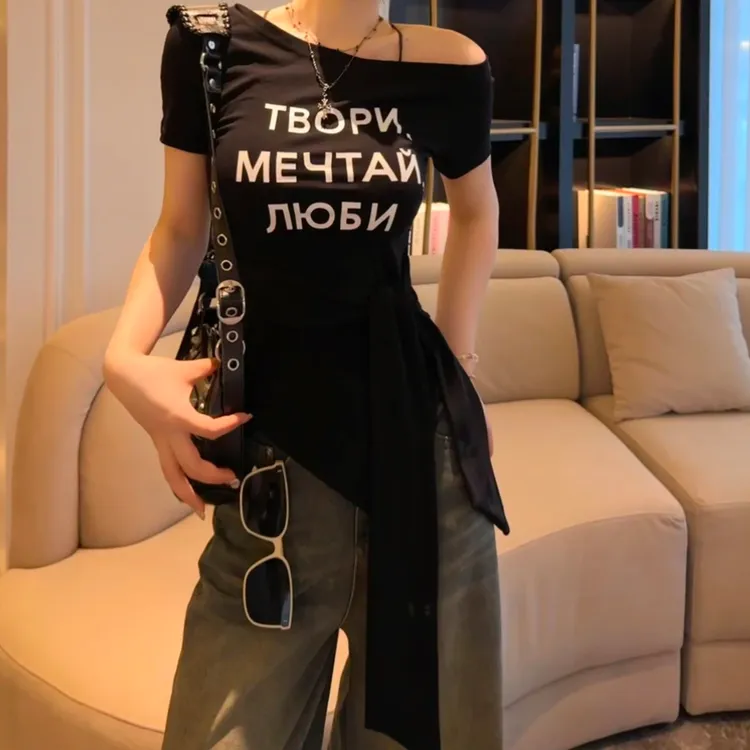 2025夏季新款百搭显瘦字母印花韩版时尚短袖T恤设计感修身上衣女