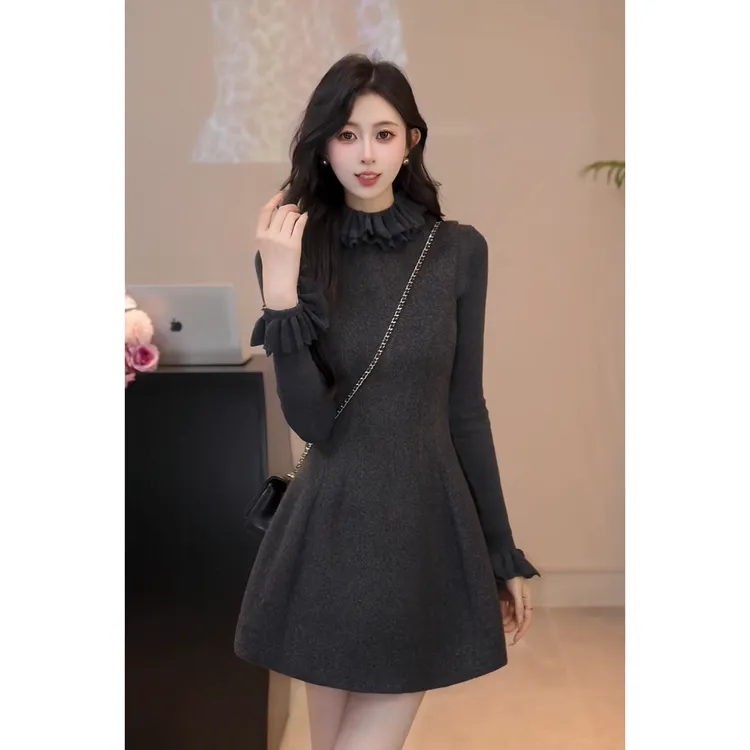 YUANLIANSU/圆脸酥【在彼空谷】气质木耳边打底衫+背心裙两件套秋季