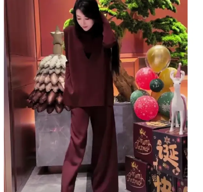 2024冬季新款时尚女装网红潮流气质靓丽漂亮休闲套装两件套叶A