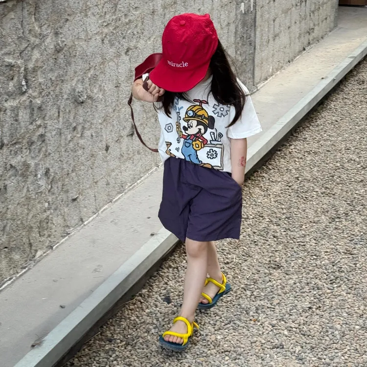 小思家25夏季新款女童韩版休闲卡通印花短袖纯色宽松五分短裤套装