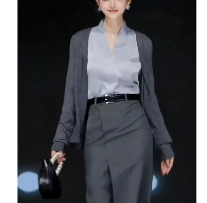 2025春季新款时尚女装网红气质爆款百搭洋气珍惜简约tr