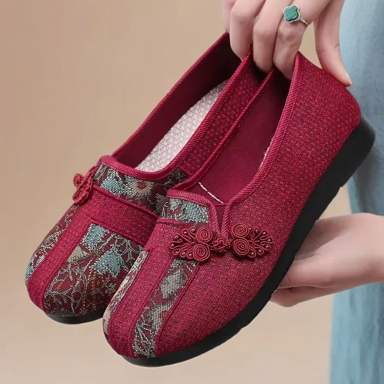 古风透气平底鞋女款舒适软底老太太老北京布鞋女鞋绣花鞋防滑妈妈