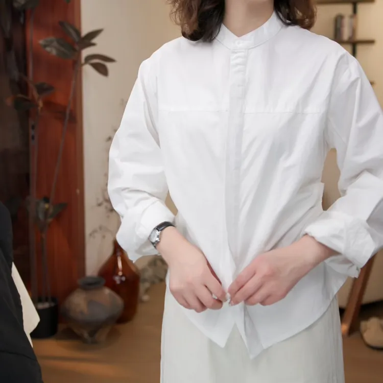 2025早春韩版新款设计感文艺风设计感捏褶圆领衬衫LK2501325