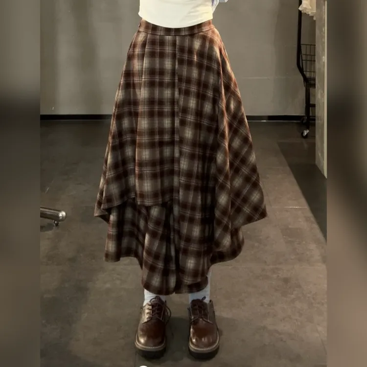 VGVL裤裙新款不规则设计感格子显瘦裤裙女60278