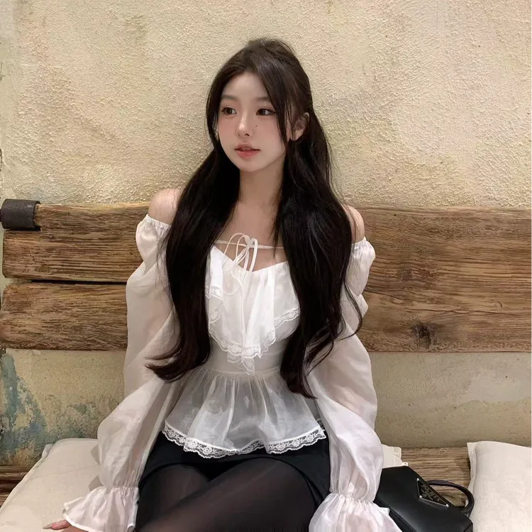 法式独特绝美衬衣高级感轻奢减龄洋气蕾丝拼接上衣配显瘦半身裙女