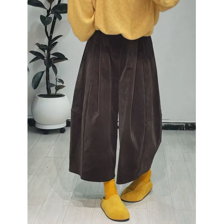 秋冬宽松灯芯绒咖色裤子女复古慵懒风直筒阔腿裤松紧腰休闲八分裤