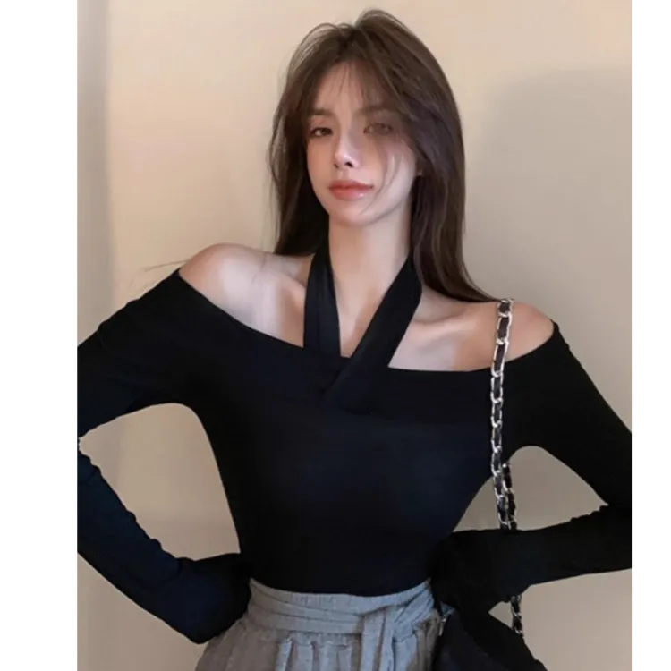 一字肩挂脖设计感长袖打底衫T恤女秋季辣妹小众露肩修身短款上衣