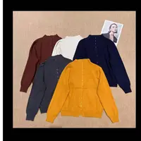 小方扣立领针织衫