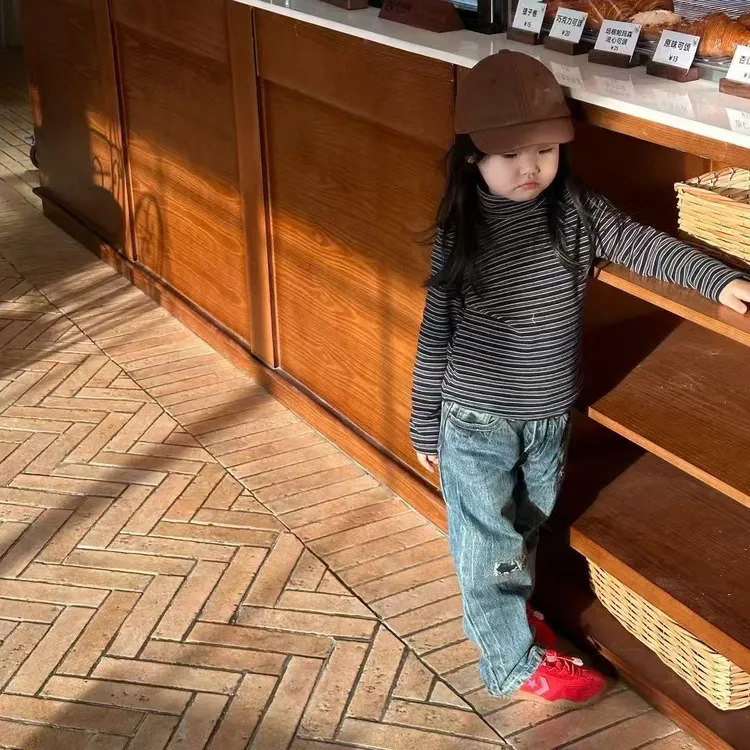 小惜亦2025春季新款女童休闲洋气半高领条纹上衣补丁牛仔裤套装