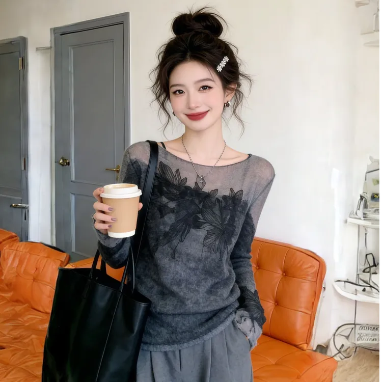 大码设计感韩系chic蕾丝刺绣针织衫冬季胖mm显瘦遮肉内搭打底上衣