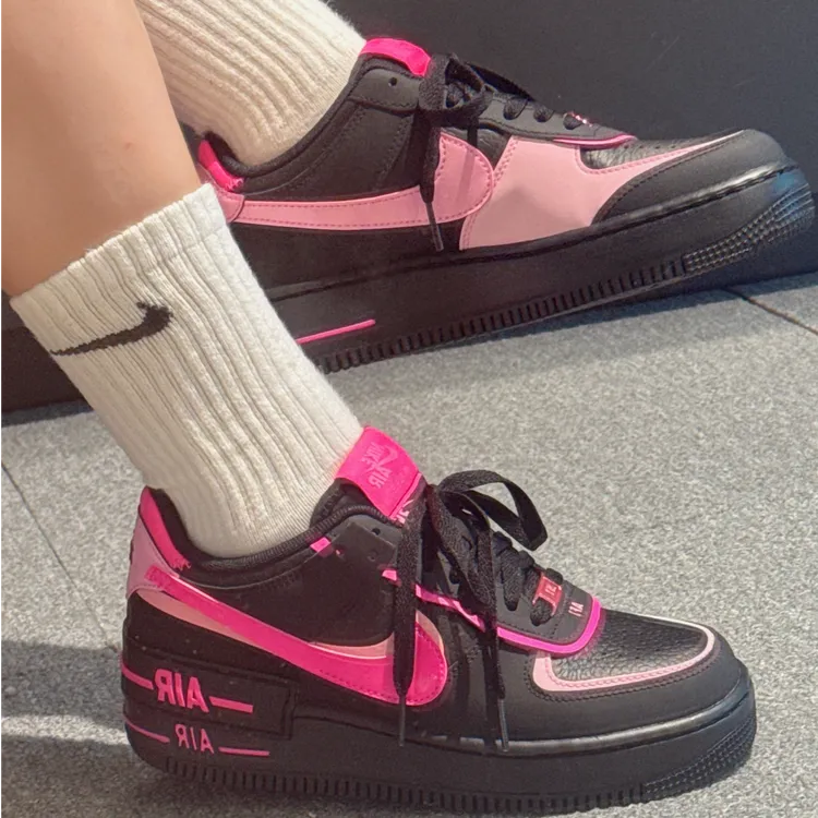 NIKE/耐克女子琥珀流光风AF1空军一号黑红舒适百搭时尚CI0919006