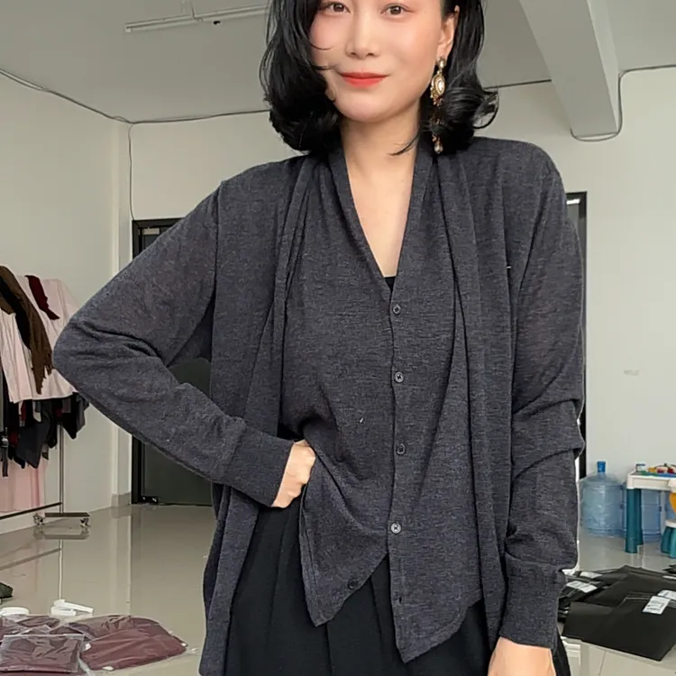 重复喜欢2025 雅高秋冬极简设计假两件宽松针织短上衣外套长袖