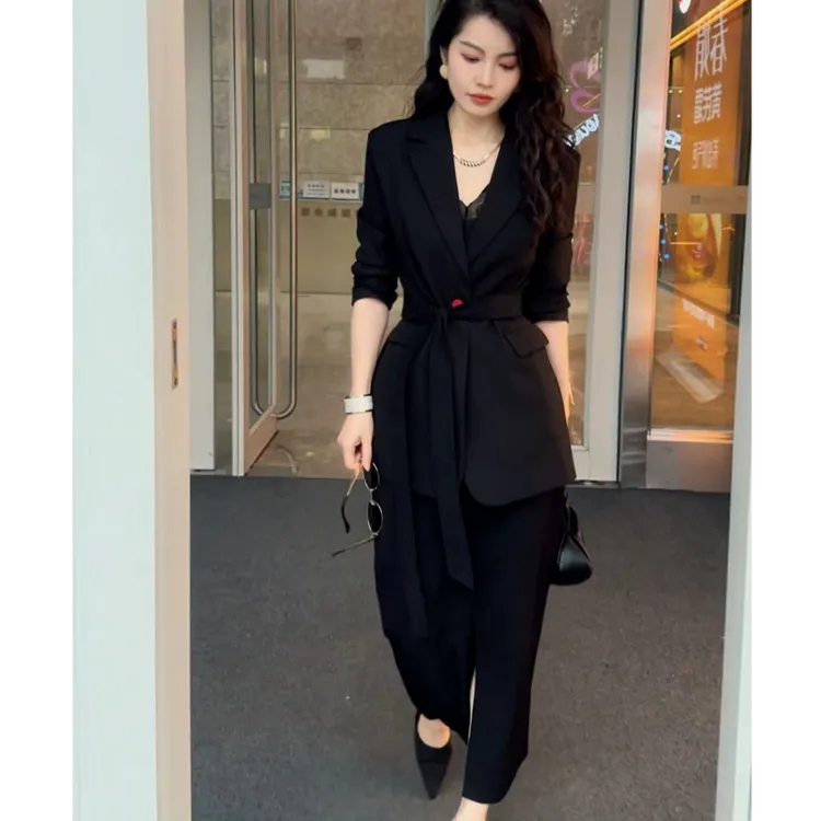 2025秋季新款时尚洋气百搭气质感前开叉半身裙西服外套腰带三件套