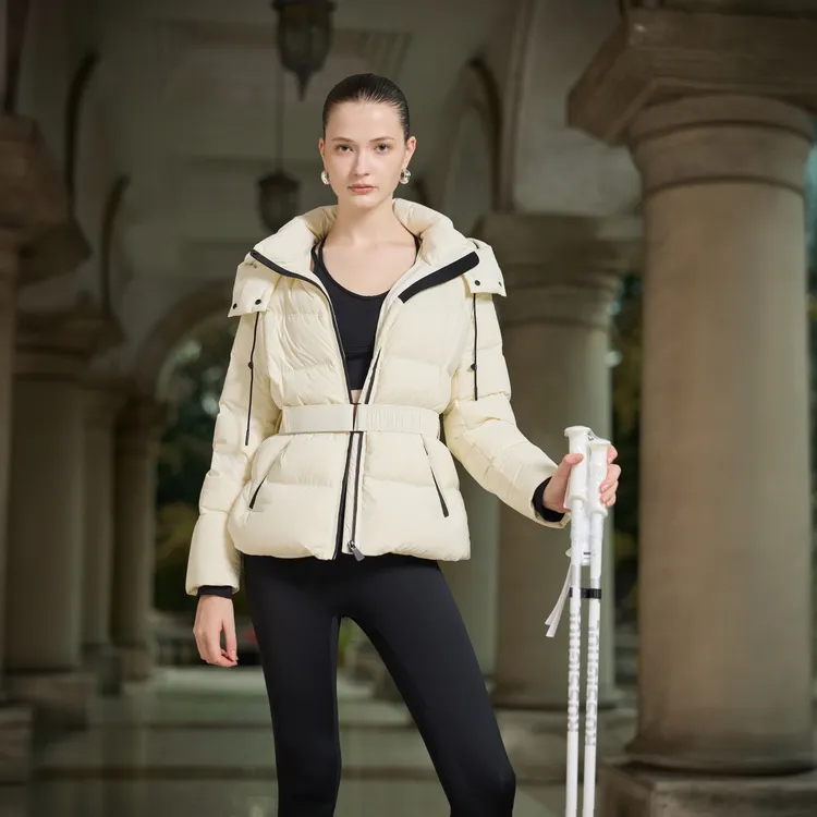 2025冬季新款温柔气质风收腰白鸭绒短款女款羽绒服63012