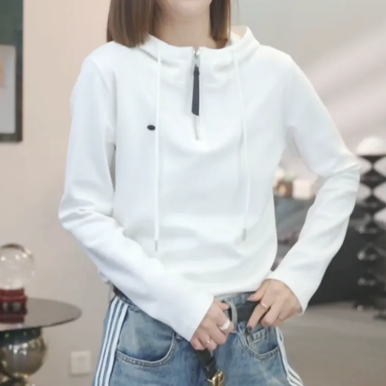 【目不转睛】秋季新款时尚休闲气质半拉链连帽卫衣LK2506000