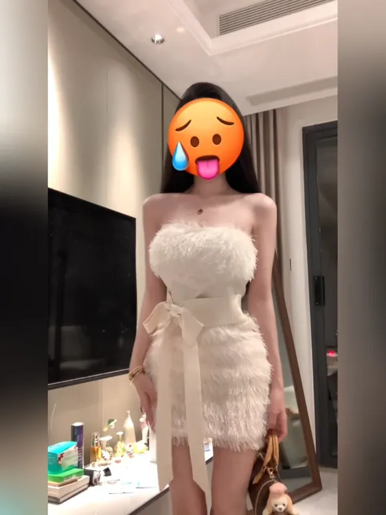 C5430纯欲风显大杯毛毛抹胸连衣裙女秋冬绑带收腰显瘦软糯包臀裙