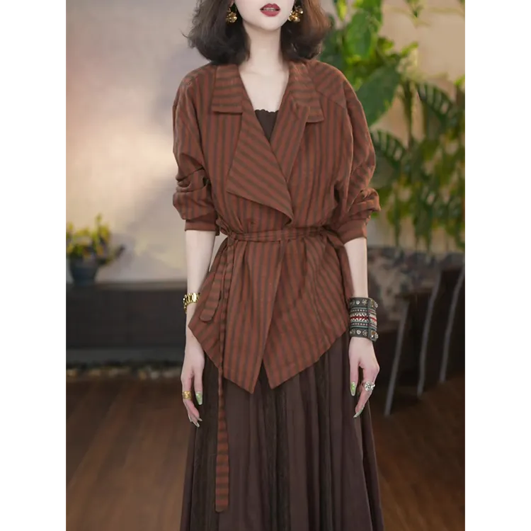轻奢高级感时尚套装女2025秋季新款文艺减龄显瘦条纹衬衫+半身裙