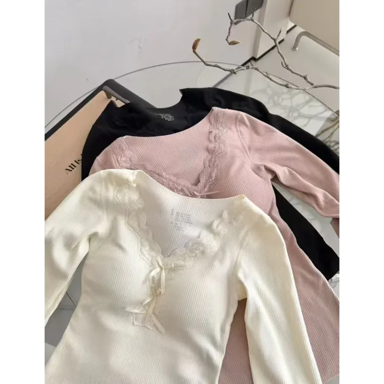曼曼【温暖底牌~】V领拼蕾丝蚕丝羊毛加厚保暖带胸垫修身上衣8667#