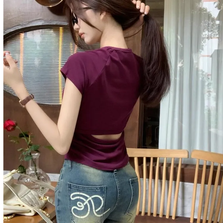 2025夏季新款露腰正肩t恤女短袖设计感小众修身显瘦短款露背上衣