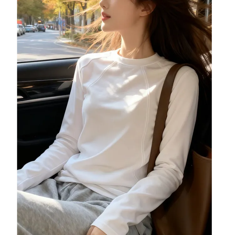 加绒新款优质纯棉t恤女长袖秋冬宽松显瘦圆领洋气内搭打底上衣潮