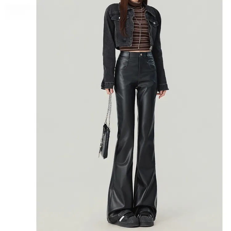 拉夏贝尔高级感黑色微喇皮裤2025秋冬新款高腰女裤休闲拖地喇叭裤