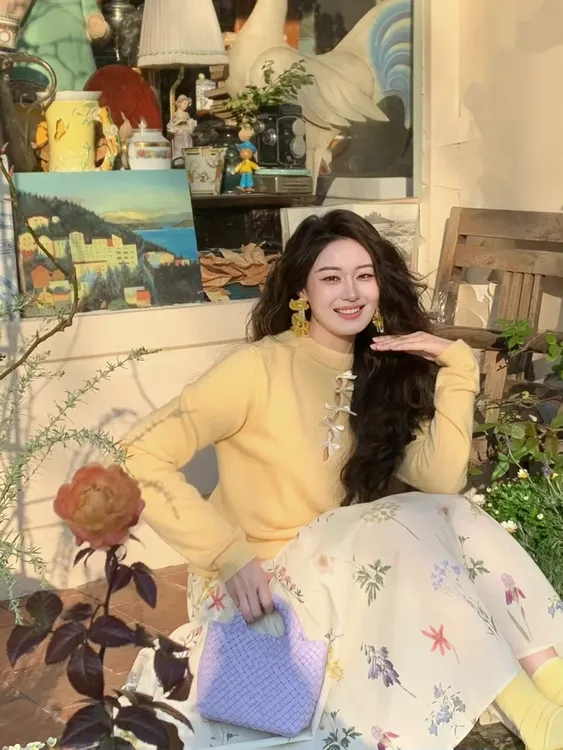 2025春季新款甜美穿搭高级感黄色针织衫搭配碎花半身裙气质两件套