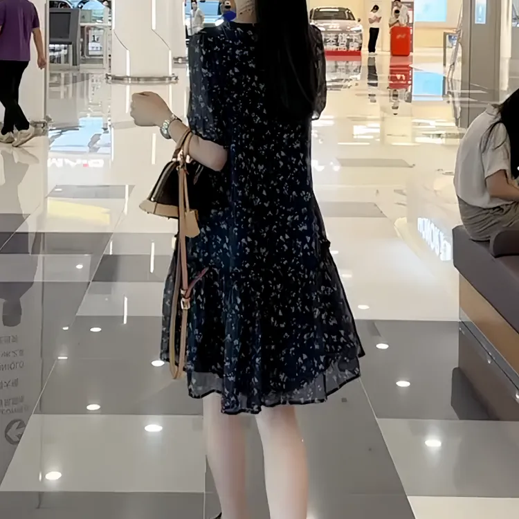 2025夏装新款胖mm大码女休闲风时尚气质风碎花短款收腰显瘦连衣裙