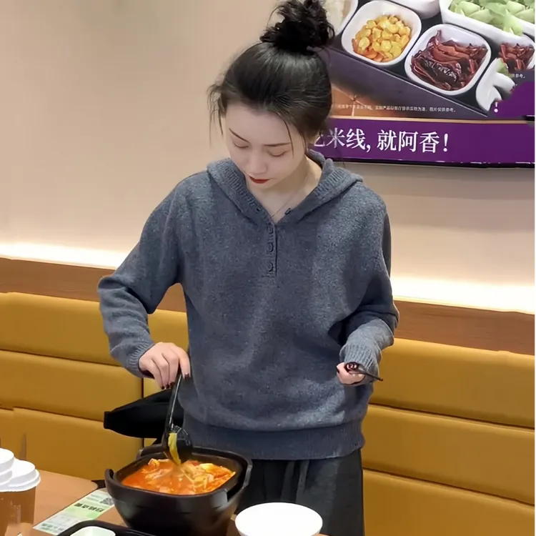 韩系简约纯色连帽针织衫毛衣女2025秋冬新款慵懒宽松内搭打底上衣