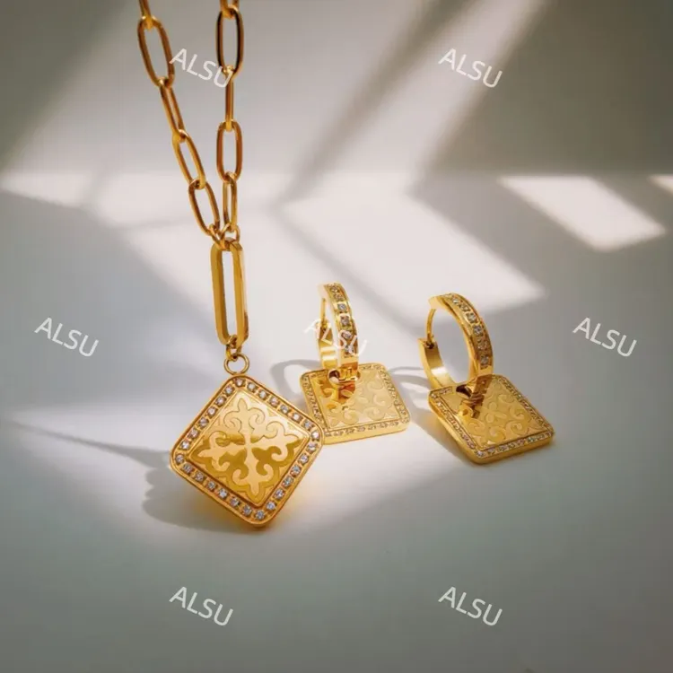 合金项链 ALSU原创经典方两件套重工锁骨链耳环简约时尚轻奢法式