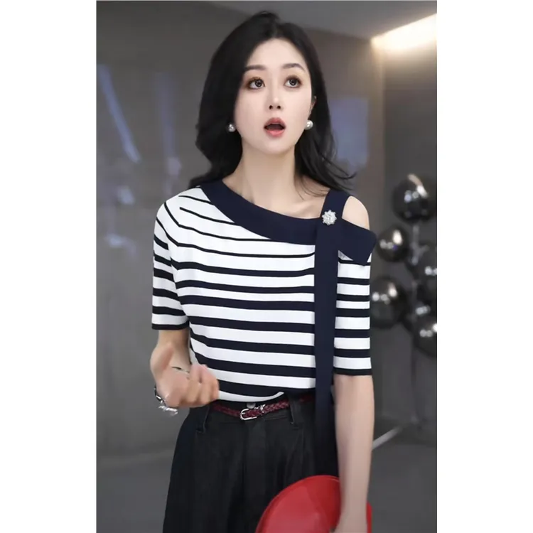法式气质撞色一字领斜领条纹冰丝针织衫女高级感显瘦短款上衣夏季