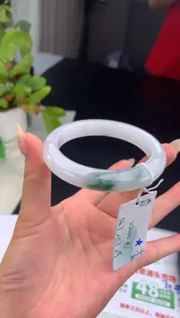 【闪购商品】翡翠手镯未镶嵌女神节#送礼#，下单联系客服核对地址~