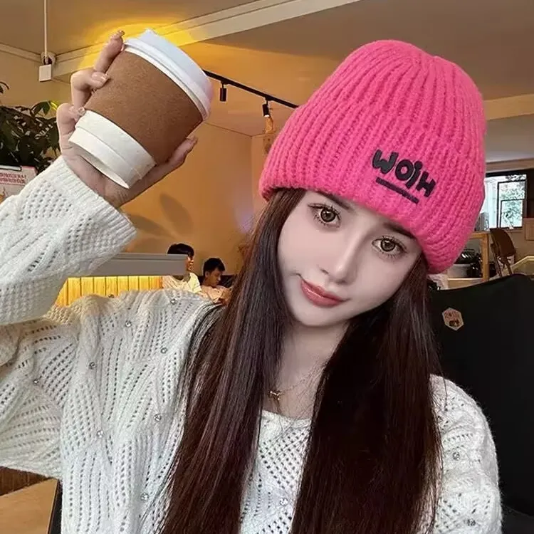 韩版甜酷辣妹粉色字母贴标针织帽子女秋冬季保暖百搭显脸小毛线帽