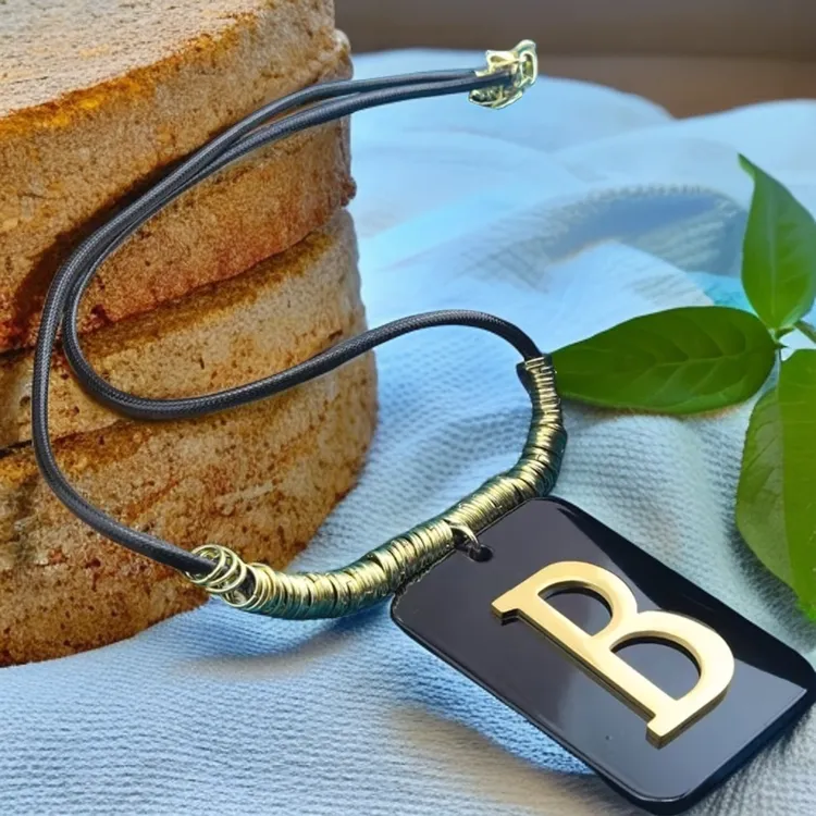 时尚网红铜皮质新款皮绳链条B字母吊坠挂链网红百搭毛衣链