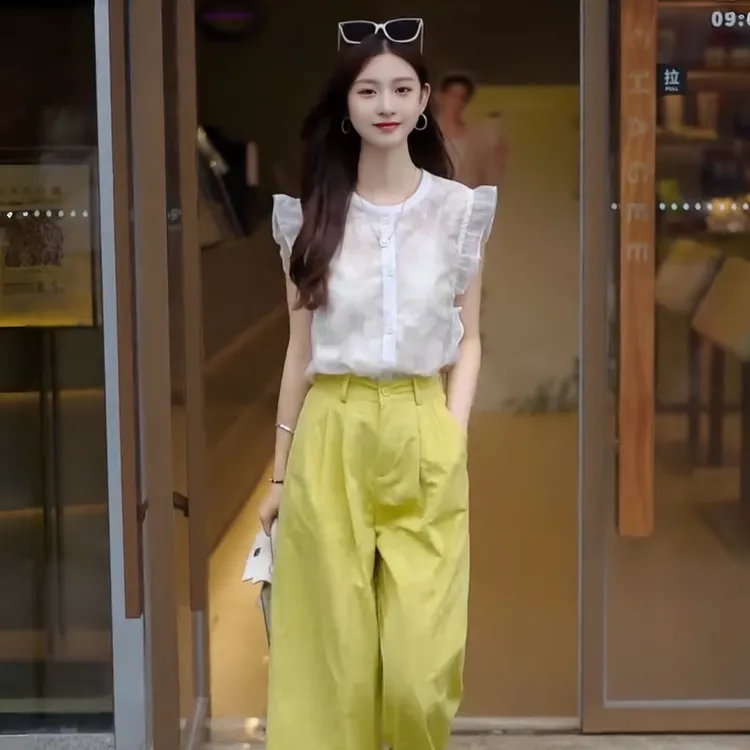 2025巨好看的夏装套装女小个子时尚减龄无袖衬衫九分休闲裤两件套