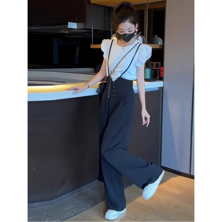 时尚套装女夏季新款洋气宽松显瘦设计感圆领短袖上衣背带裤两件套