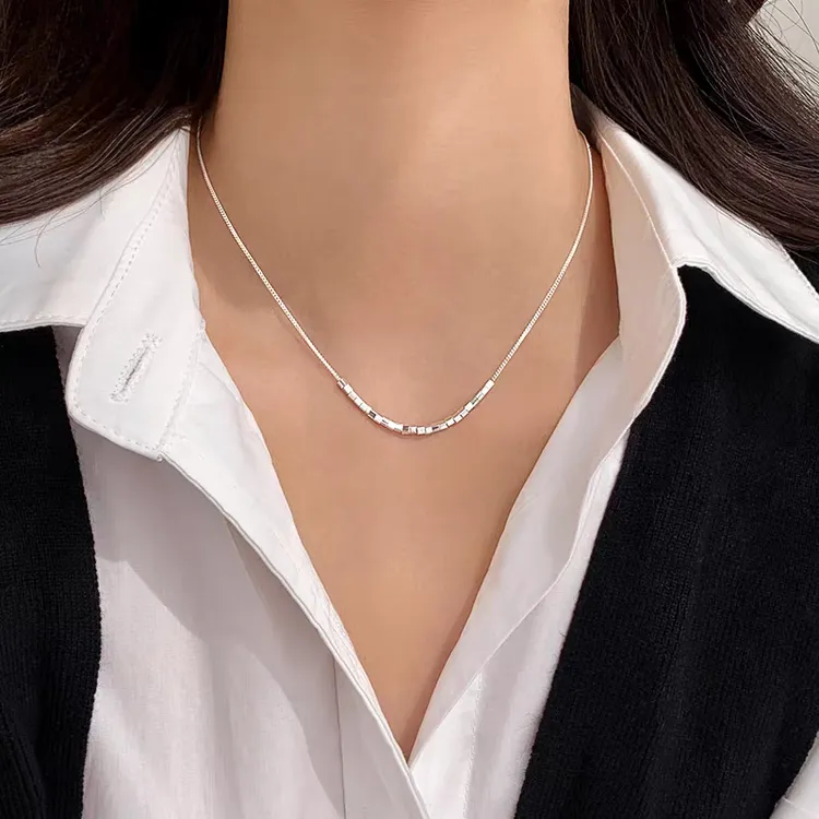 合金项链 高级感方块项链女轻奢小众设计2025新款潮小方块锁骨链