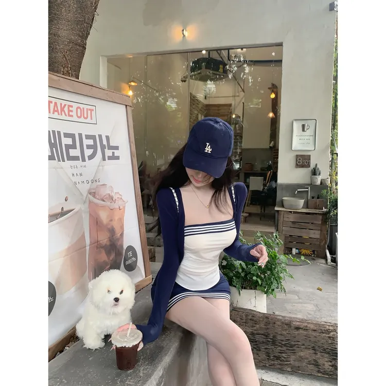 【条纹领域】时尚显瘦性感短款修身套装韩版学院风休闲包臀针织秋款