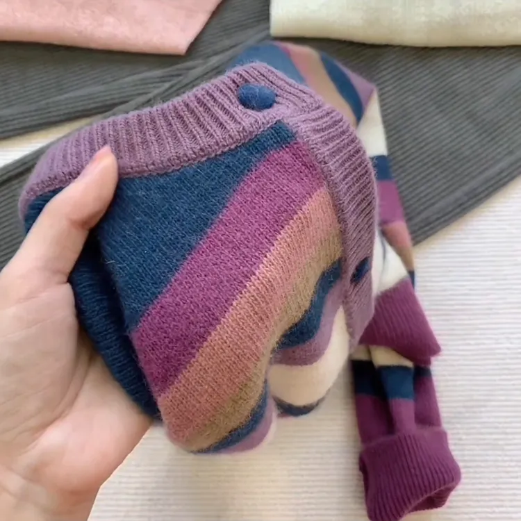 秋冬流行爆款穿搭ins风2025新款韩版气质减龄百搭条纹针织开衫潮